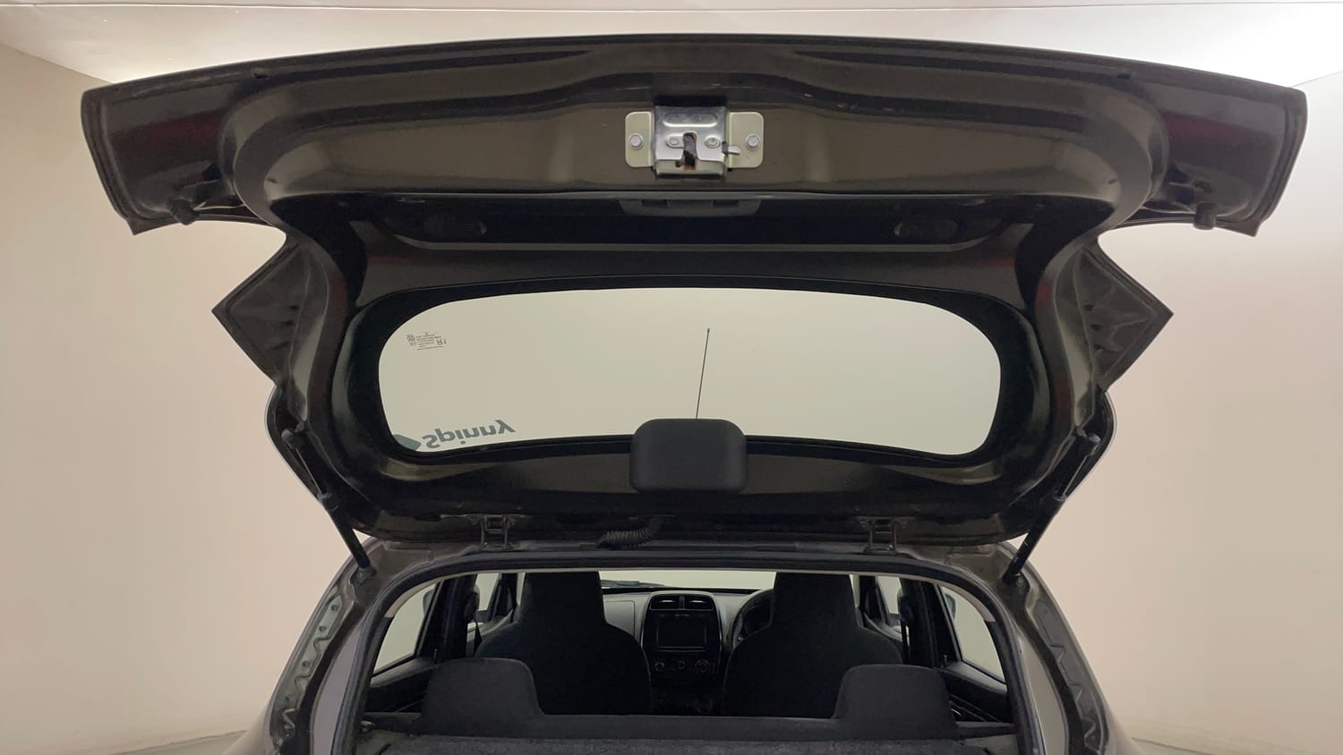 Used 2019 Renault Kwid RXT Opt Petrol Manual interior DICKY DOOR OPEN VIEW