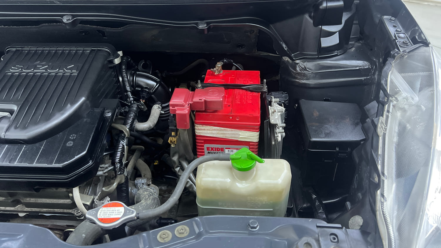 Used 2013 Maruti Suzuki Ertiga Vxi Petrol Manual engine ENGINE LEFT SIDE VIEW