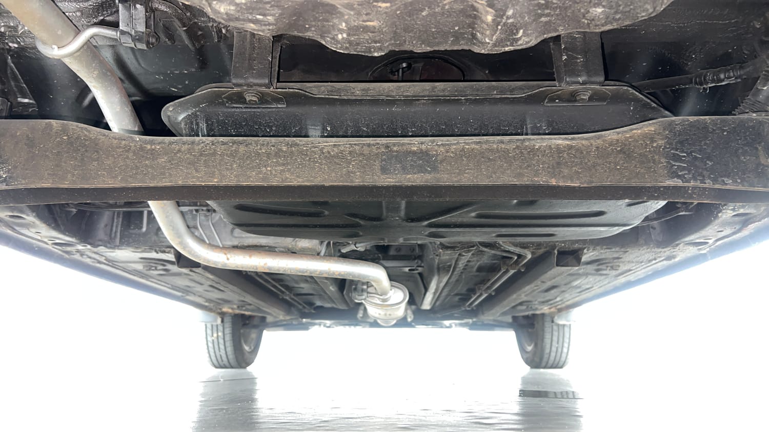 Used 2026 Renault Kiger Emotion CVT Turbo Dual Tone Petrol Automatic extra REAR UNDERBODY VIEW (TAKEN FROM REAR)