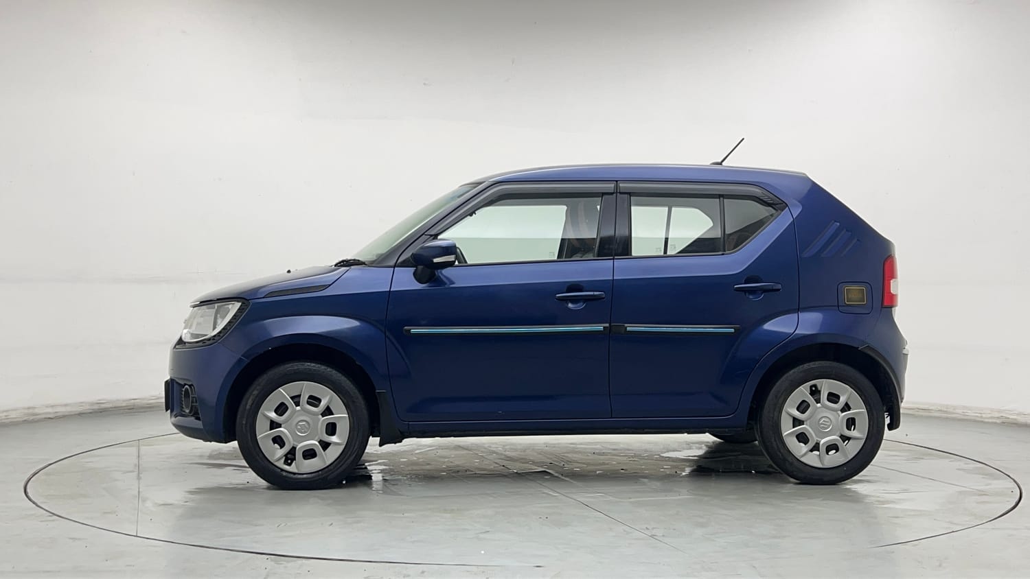 Used 2019 Maruti Suzuki Ignis Delta 1.2 MT Petrol Manual exterior LEFT SIDE VIEW