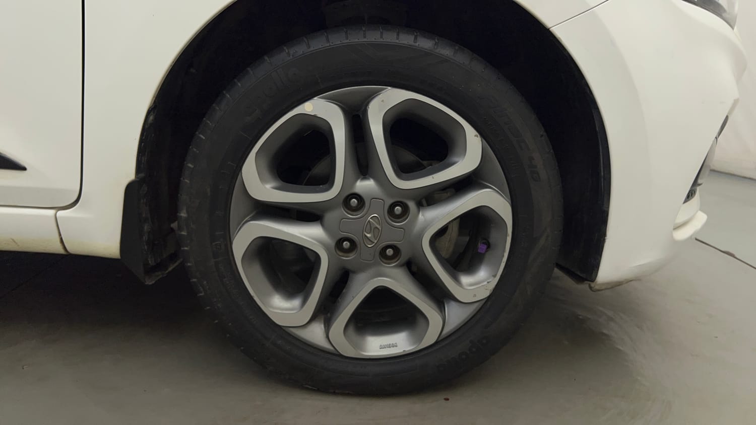 Used 2019 Hyundai Elite i20 Asta 1.2 (O) Petrol Manual tyres RIGHT FRONT TYRE RIM VIEW