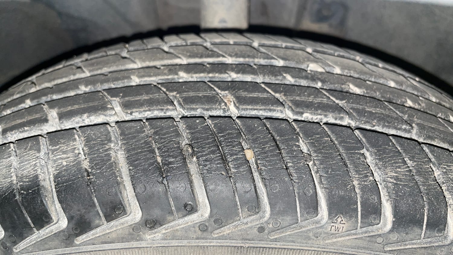 Used 2019 Renault Kwid RXT Opt Petrol Manual tyres RIGHT FRONT TYRE TREAD VIEW