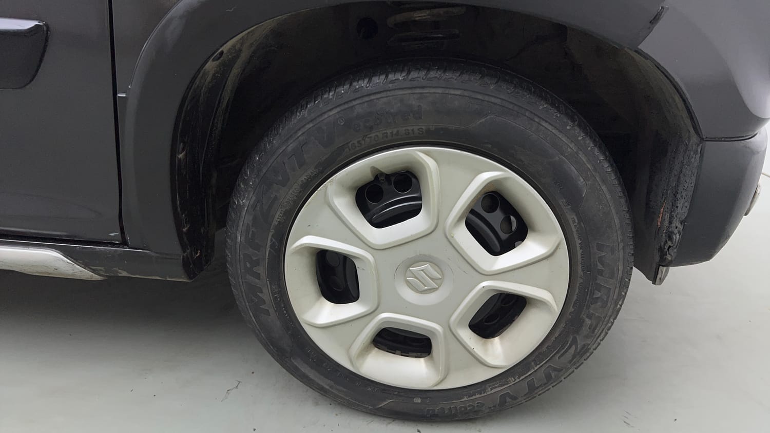 Used 2019 Maruti Suzuki S-Presso VXi Plus AMT Petrol Automatic tyres RIGHT FRONT TYRE RIM VIEW