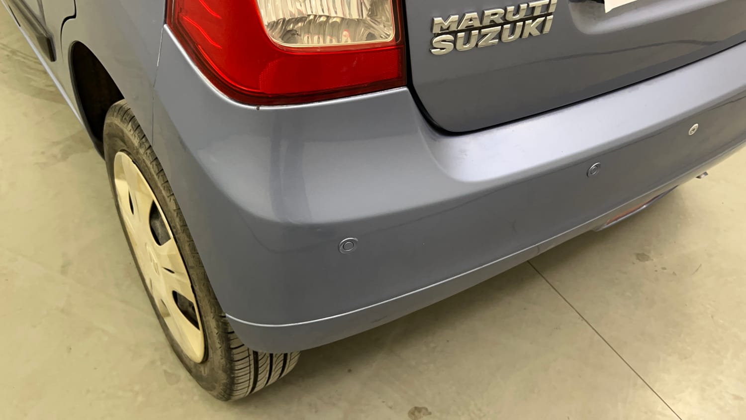 Used 2016 Maruti Suzuki Wagon R 1.0 VXI AMT Petrol Automatic dents MINOR SCRATCH