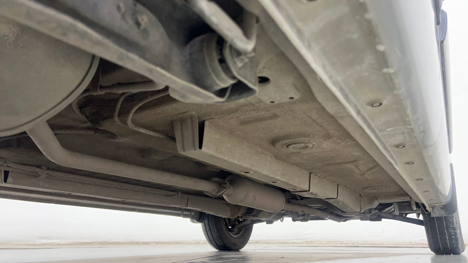 Used 2014 Maruti Suzuki Wagon R LXI CNG Cng Manual extra REAR RIGHT UNDERBODY VIEW