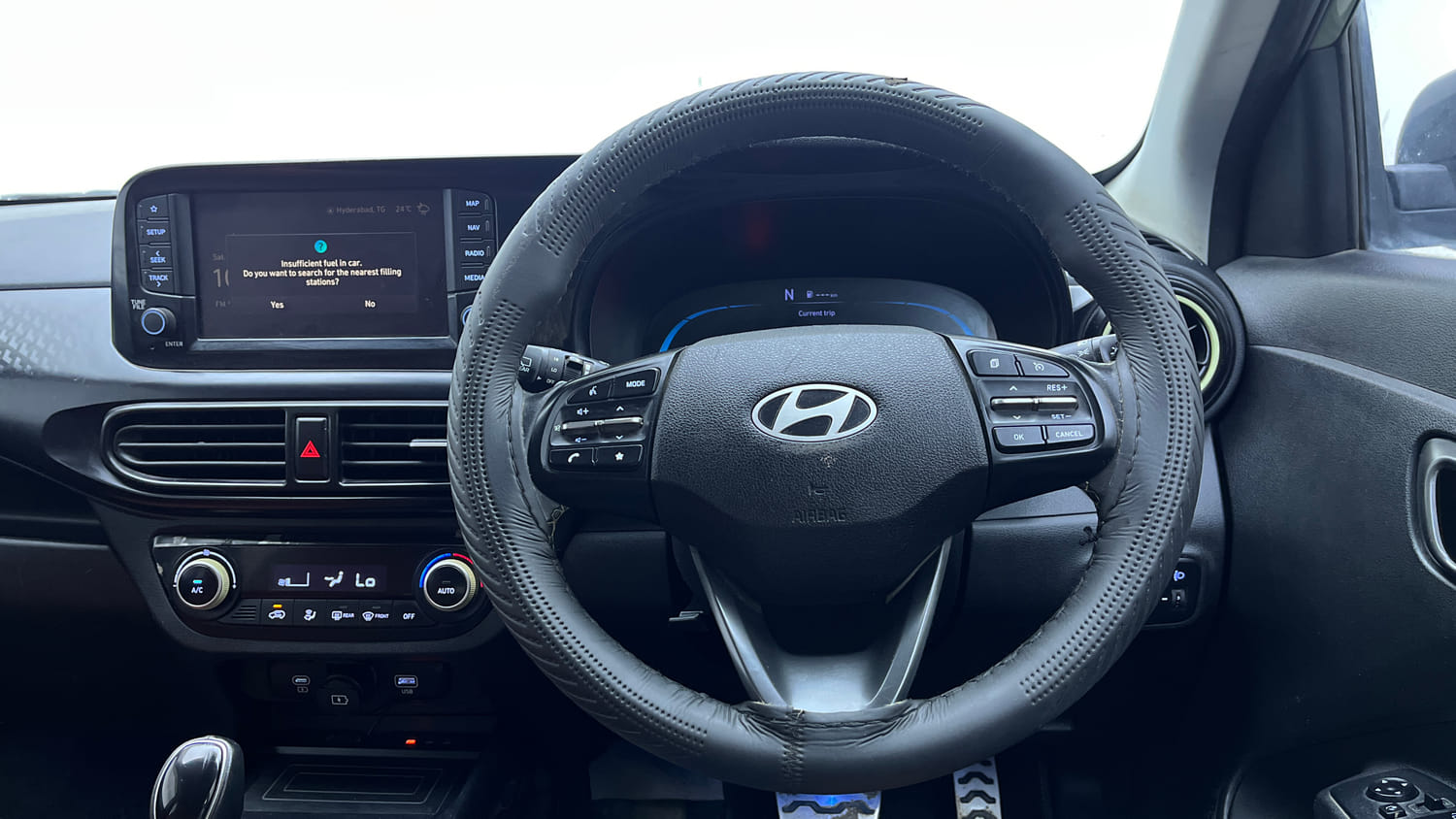 Used 2023 Hyundai Exter SX (O) Connect 1.2 AMT Dual Tone Petrol Automatic interior STEERING VIEW