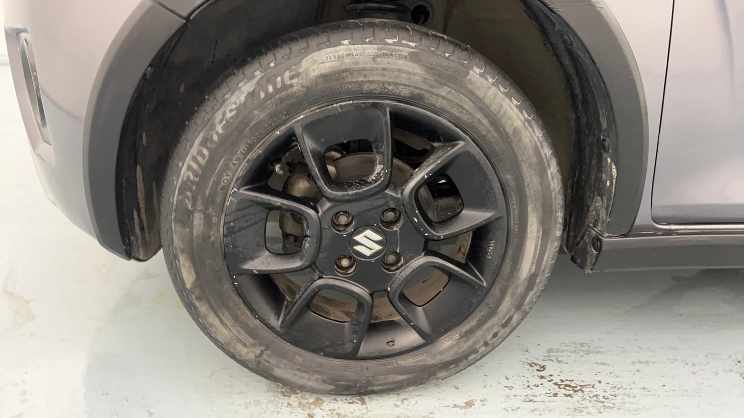Used 2020 Maruti Suzuki Ignis Zeta 1.2 MT Petrol Manual tyres LEFT FRONT TYRE RIM VIEW