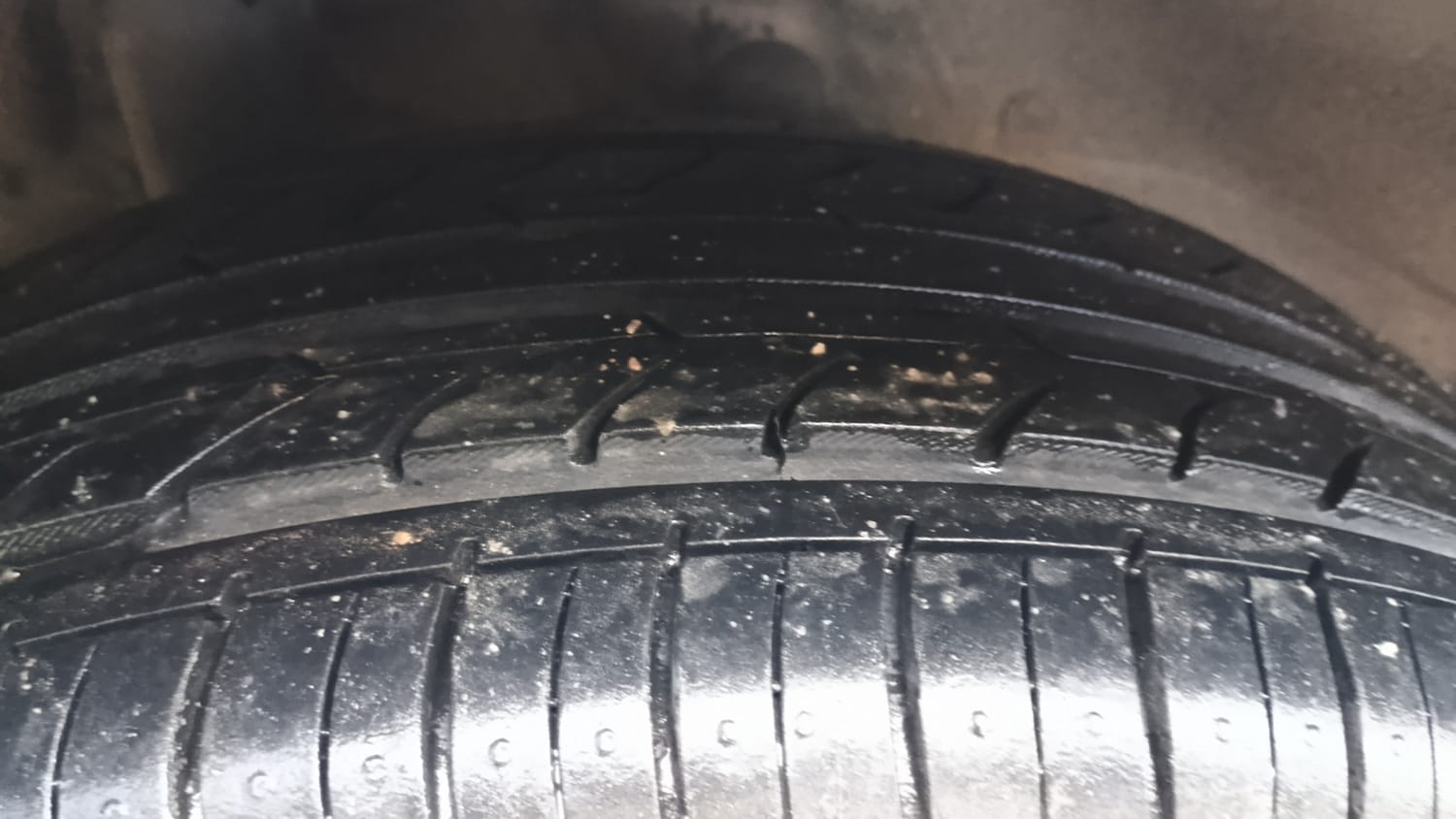 Used 2018 Hyundai Verna SX (O)1.6 VTVT Petrol Manual tyres RIGHT REAR TYRE TREAD VIEW