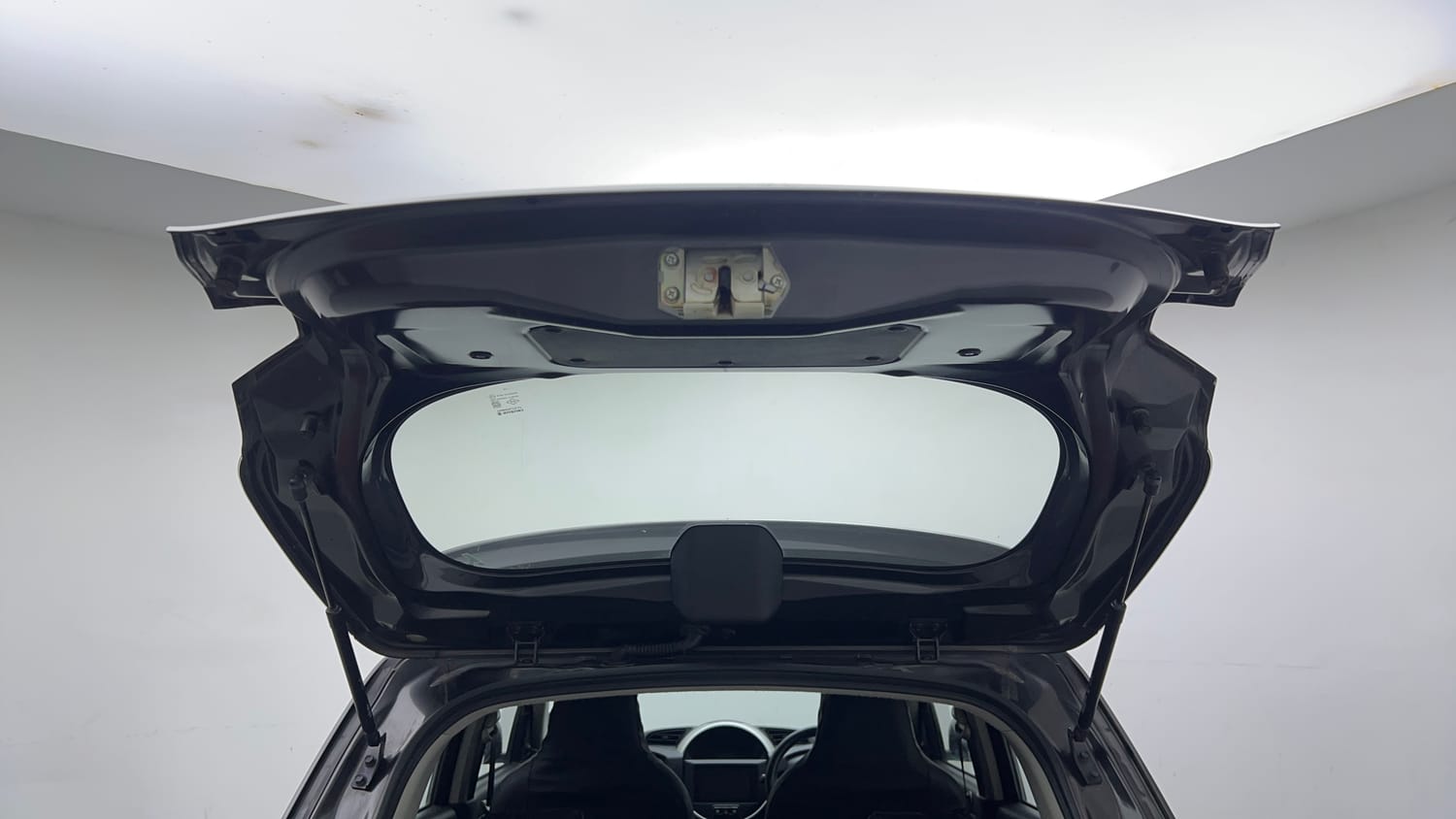 Used 2019 Maruti Suzuki S-Presso VXi Plus AMT Petrol Automatic interior DICKY DOOR OPEN VIEW