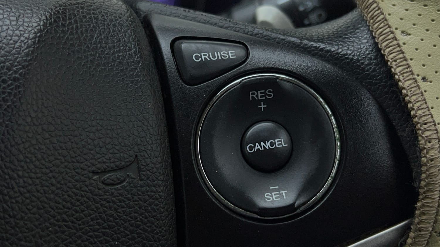 Used 2019 Honda City V CVT Petrol Petrol Automatic top_features Cruise control