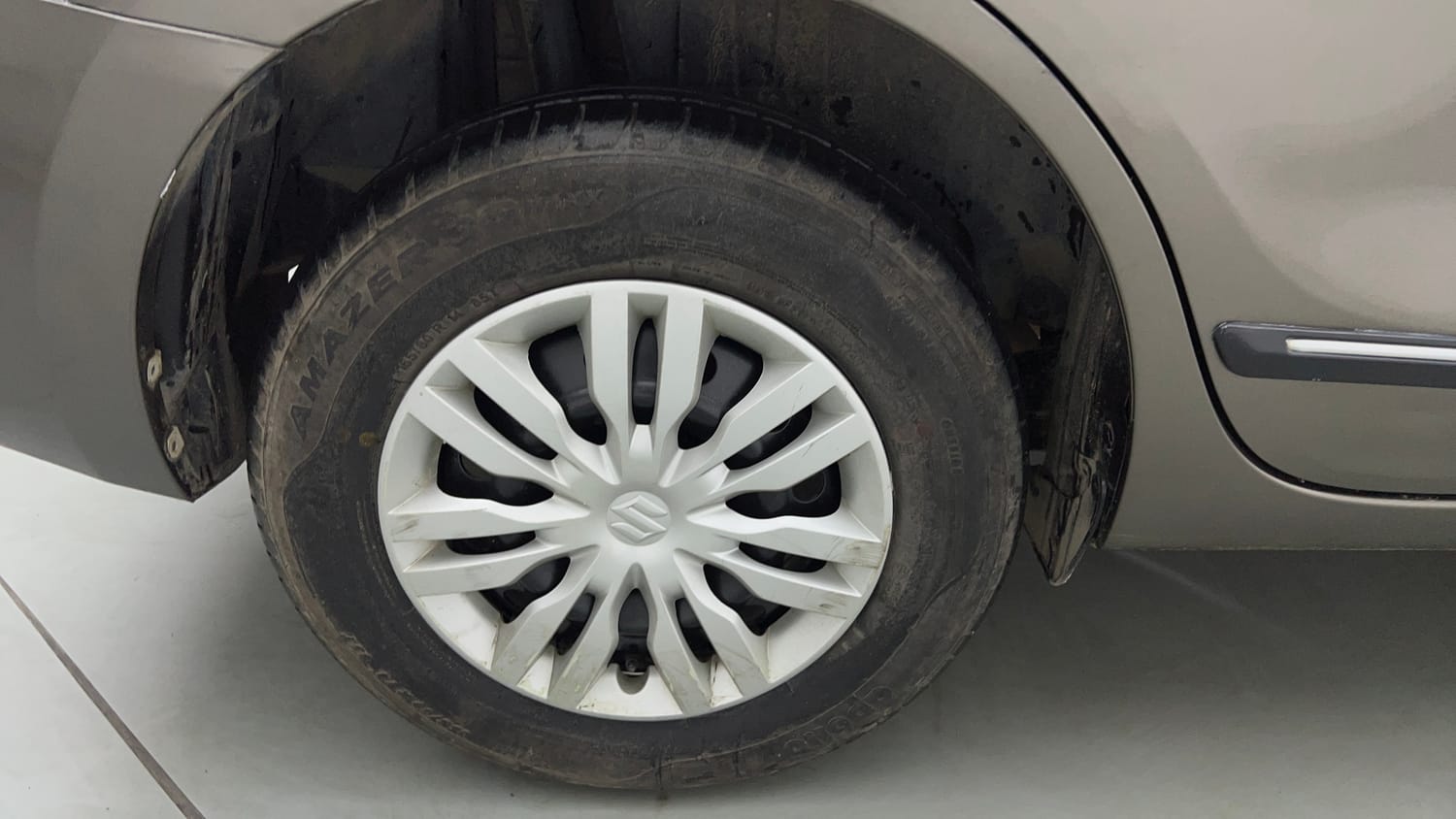 Used 2020 Maruti Suzuki Dzire VXi Petrol Manual tyres RIGHT REAR TYRE RIM VIEW