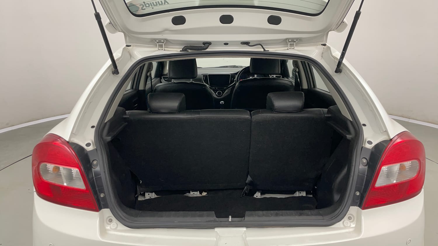 Used 2021 Maruti Suzuki Baleno Zeta Petrol Manual interior DICKY INSIDE VIEW