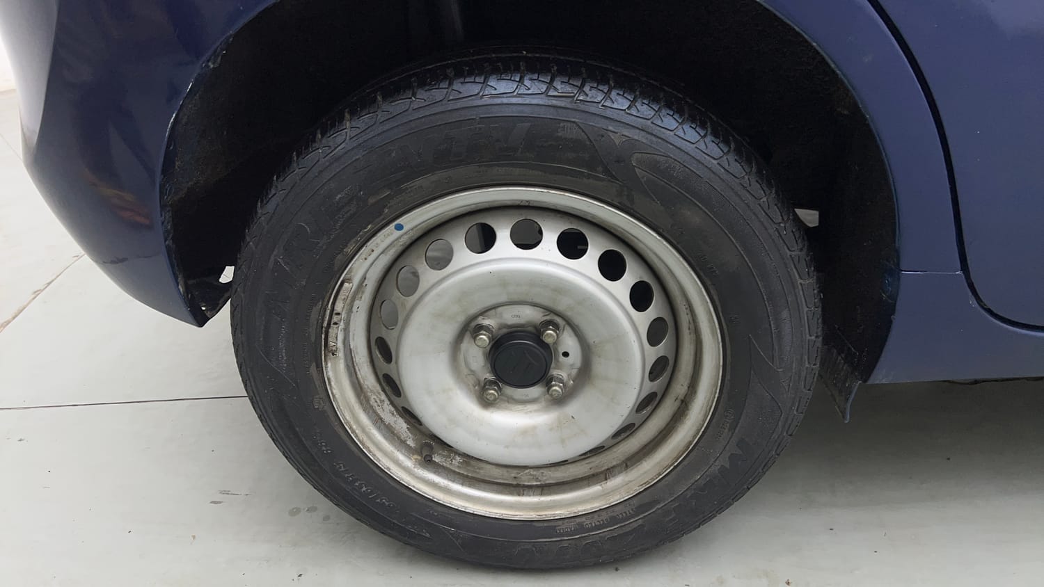 Used 2019 Maruti Suzuki Baleno Sigma 1.2 Petrol Manual tyres RIGHT REAR TYRE RIM VIEW
