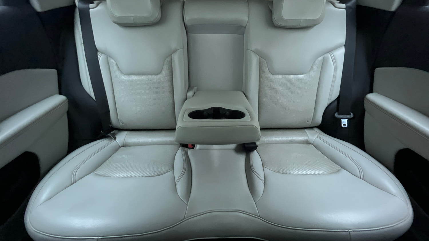 Used 2018 Jeep Compass Limited (O) 2.0 Diesel Diesel Manual interior REAR SEAT CONDITION VIEW