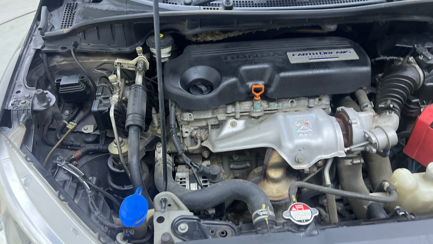 Used 2014 Honda City SV Diesel Diesel Manual engine ENGINE RIGHT SIDE VIEW