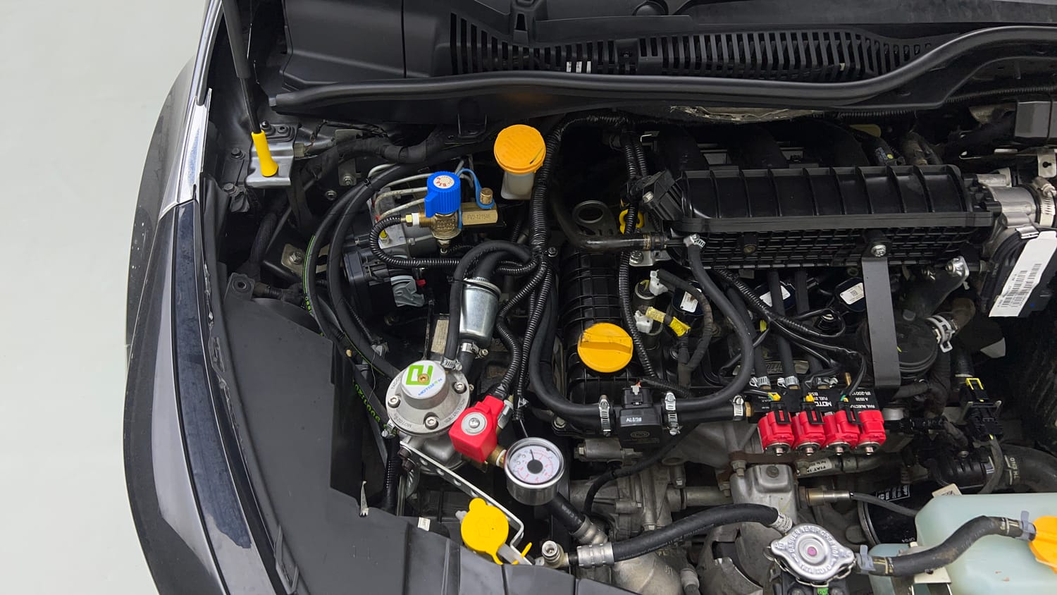 Used 2023 Tata Altroz XT 1.2 Cng(o/s fitted) Cng Manual engine ENGINE RIGHT SIDE VIEW