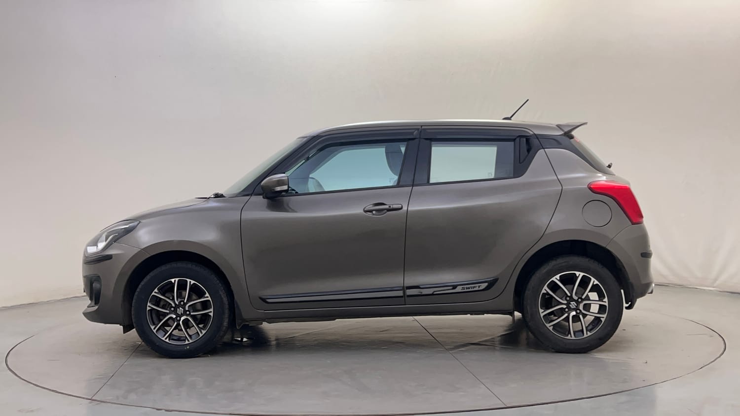 Used 2021 Maruti Suzuki Swift ZXi Plus AMT Petrol Automatic exterior LEFT SIDE VIEW