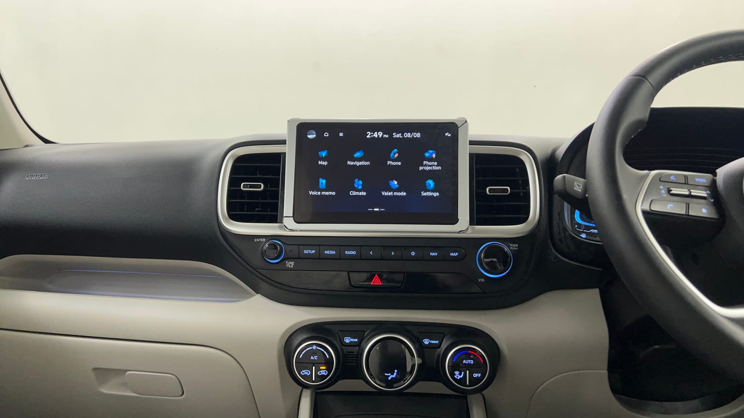 Used 2023 Hyundai Venue SX (O) 1.0 Turbo DCT Petrol Automatic interior MUSIC SYSTEM & AC CONTROL VIEW
