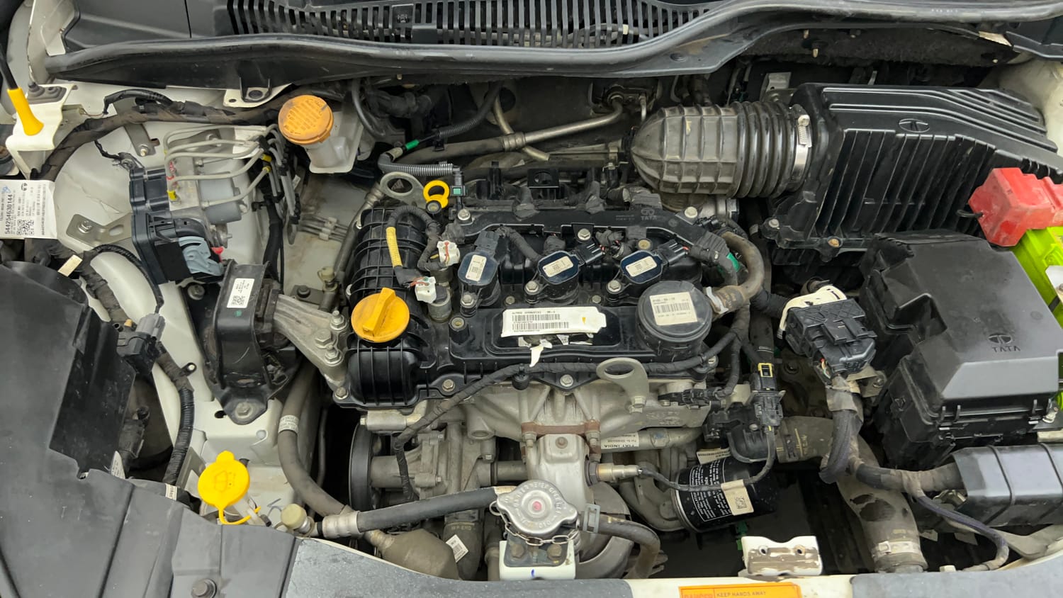 Used 2022 Tata Altroz XT Petrol Petrol Manual engine ENGINE RIGHT SIDE VIEW