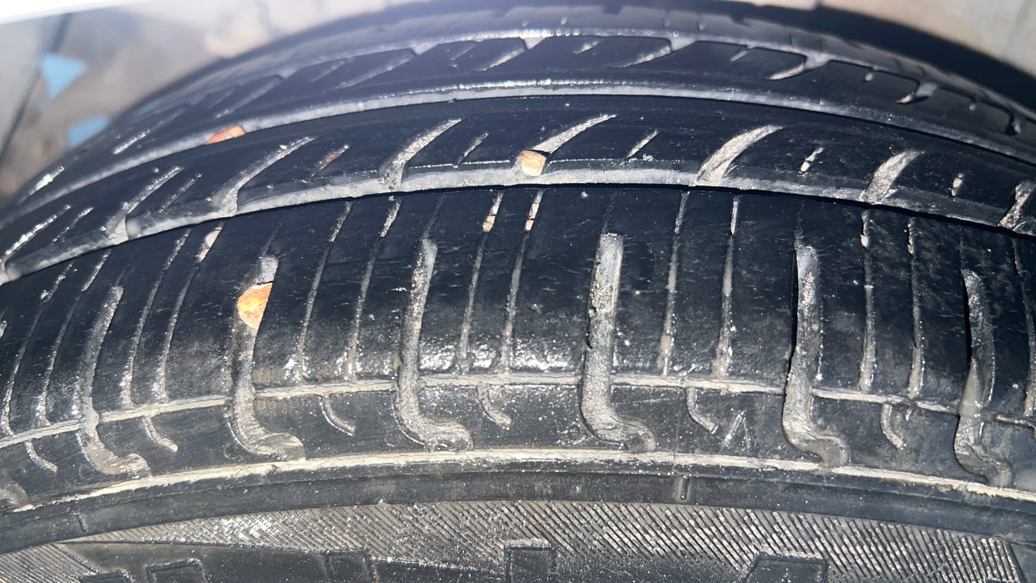 Used 2017 Hyundai Grand i10 Sportz 1.2 Kappa VTVT Petrol Manual tyres RIGHT REAR TYRE TREAD VIEW