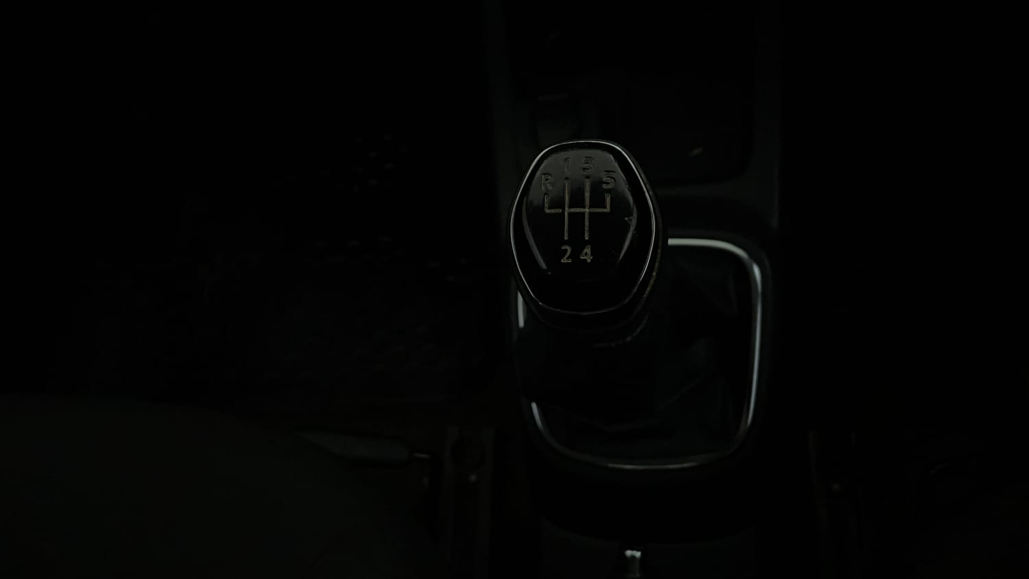 Used 2019 Renault Kwid RXT Opt Petrol Manual interior GEAR  KNOB VIEW