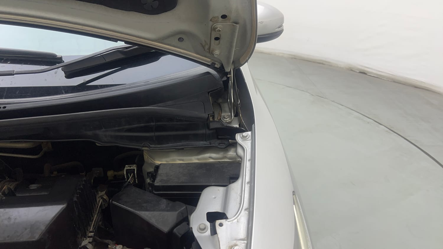 Used 2016 Honda Jazz VX Petrol Petrol Manual engine ENGINE LEFT SIDE HINGE & APRON VIEW