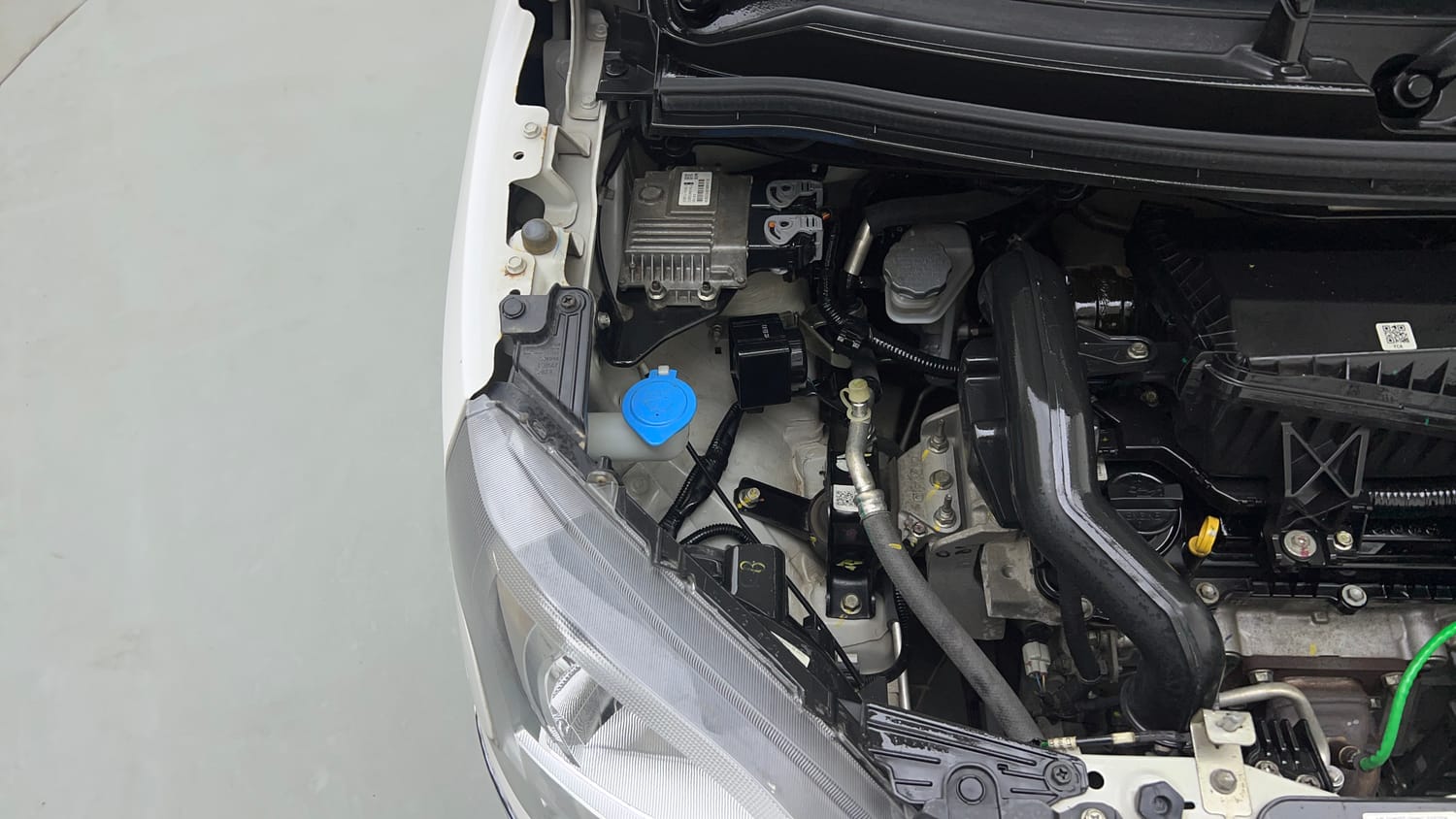 Used 2024 Maruti Suzuki Wagon R VXI 1.0 CNG Cng Manual engine ENGINE RIGHT SIDE VIEW