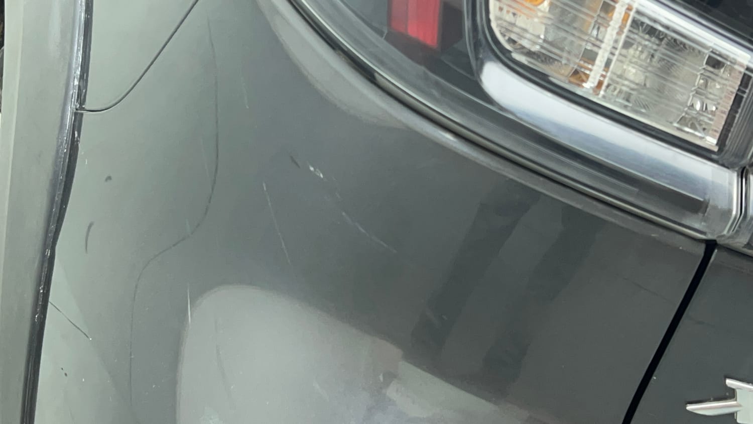 Used 2024 Maruti Suzuki XL6 Alpha AT Petrol Petrol Automatic dents MINOR SCRATCH