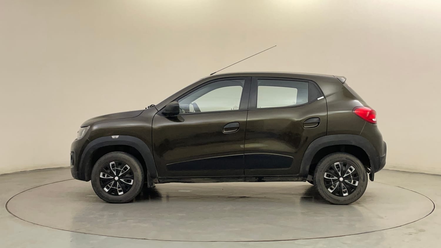 Used 2019 Renault Kwid RXT Opt Petrol Manual exterior LEFT SIDE VIEW