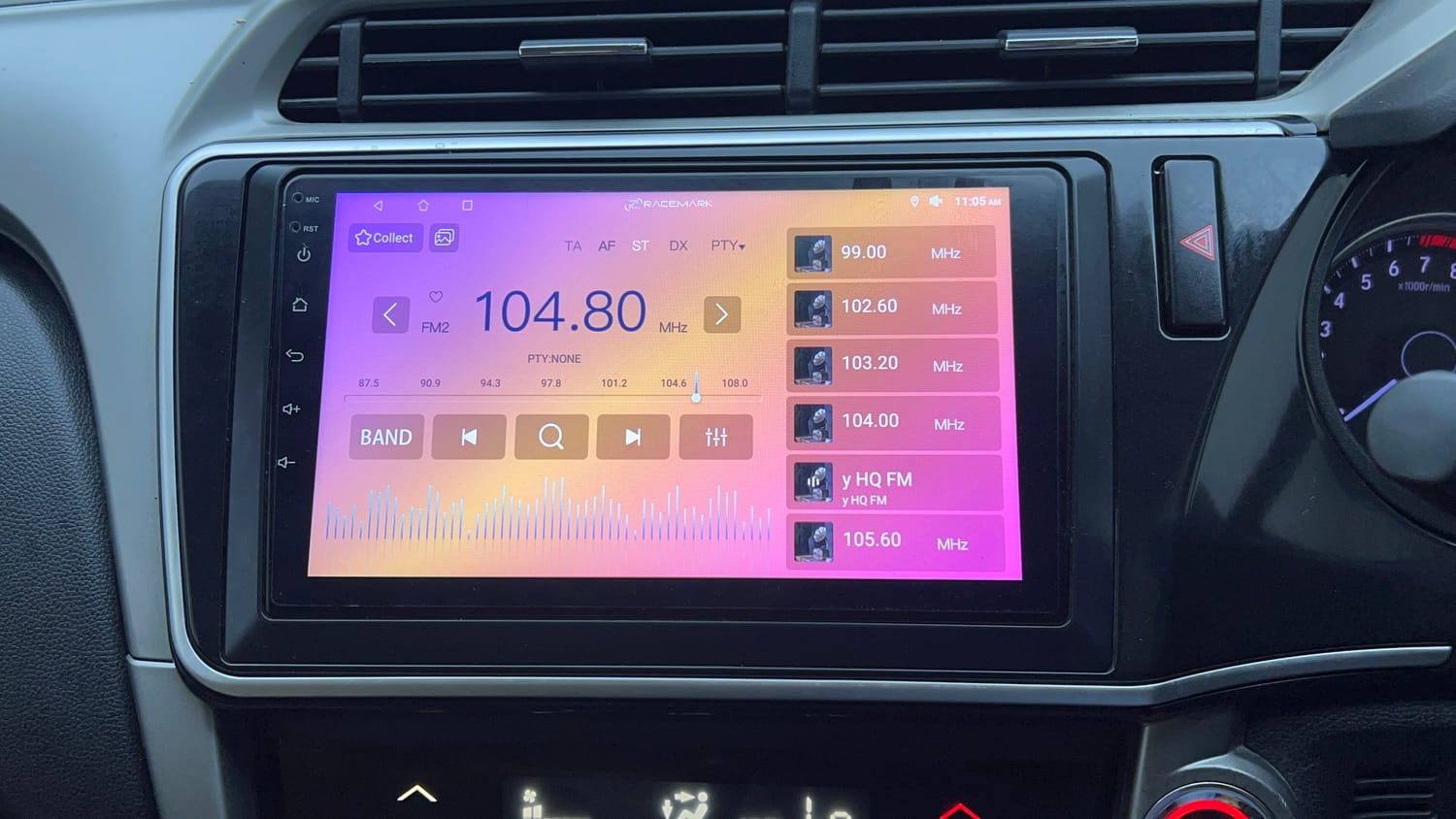 Used 2019 Honda City V CVT Petrol Petrol Automatic top_features Integrated (in-dash) music system