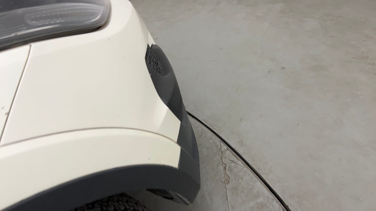 Used 2018 Tata Hexa XE 4x2 7 STR Diesel Manual dents MINOR SCRATCH