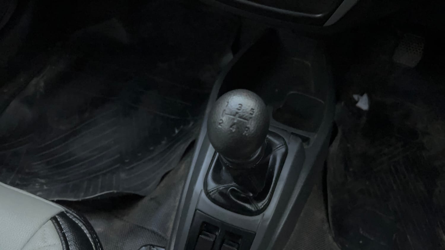 Used 2017 Maruti Suzuki Alto 800 LXi Petrol Manual interior GEAR  KNOB VIEW