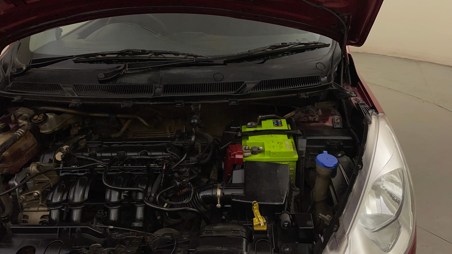 Used 2016 Ford Figo Trend 1.2 Ti-VCT Petrol Manual engine ENGINE LEFT SIDE HINGE & APRON VIEW