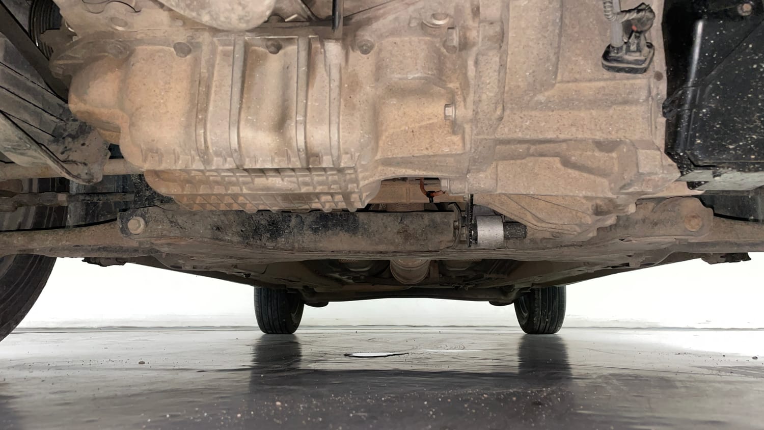Used 2015 Ford Figo Trend 1.2 Ti-VCT Petrol Manual extra FRONT LEFT UNDERBODY VIEW