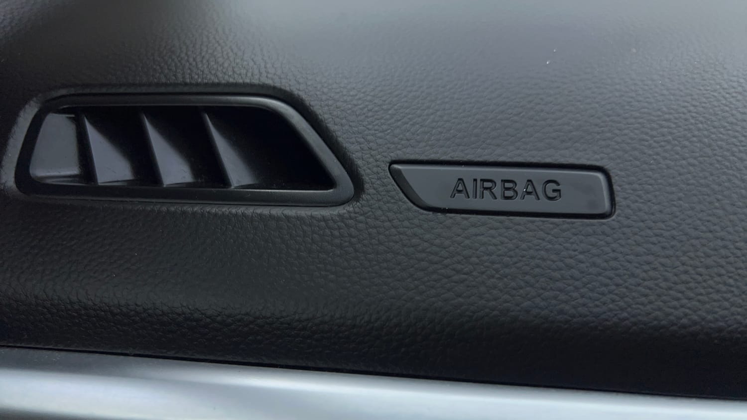 Used 2021 MG Motors Hector Sharp 1.5 Petrol Turbo DCT Petrol Automatic top_features Side airbags