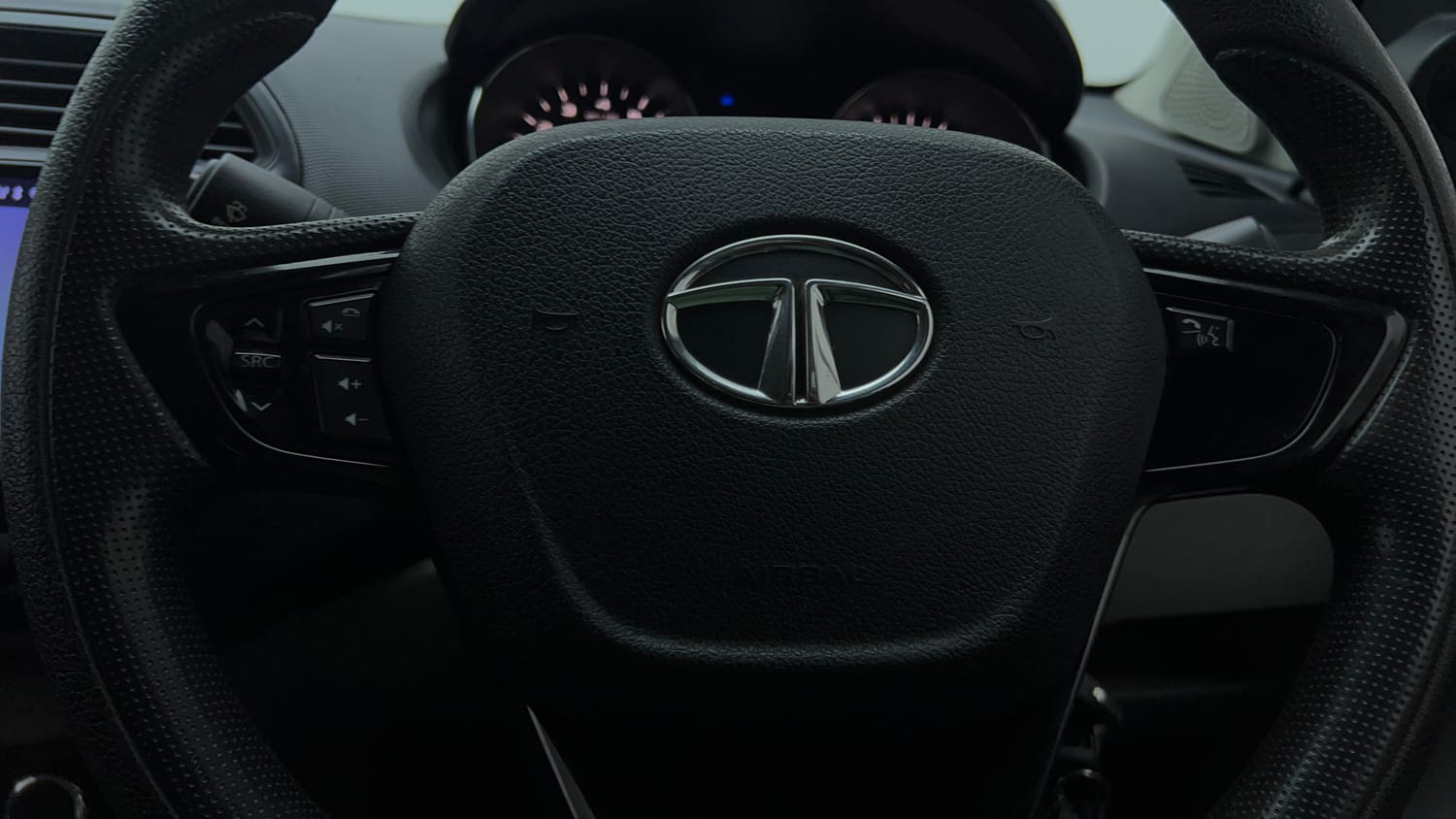 Used 2019 Tata Tiago Revotron XZ Petrol Manual top_features Airbags