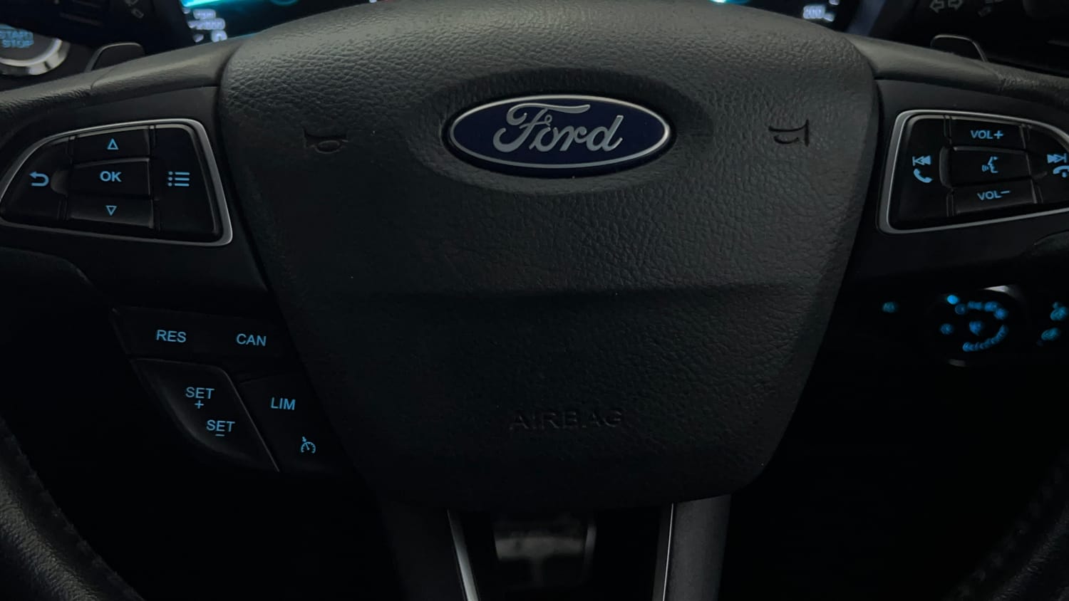Used 2018 Ford EcoSport Titanium + 1.5L Ti-VCT AT Petrol Automatic top_features Cruise control