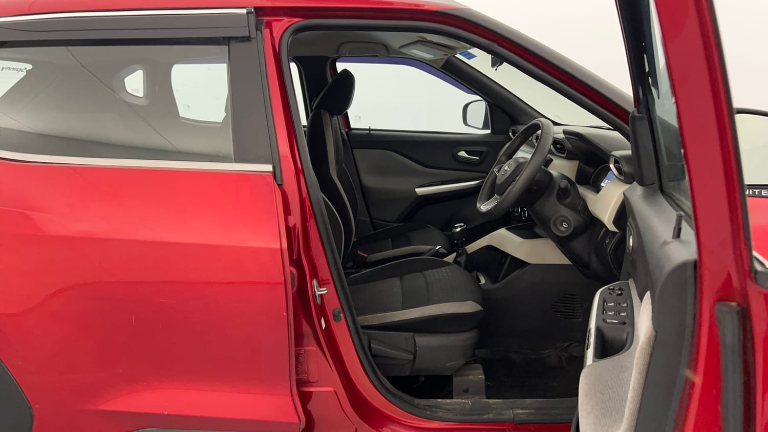 Used 2023 Nissan Magnite XV Executive Petrol Manual interior RIGHT SIDE FRONT DOOR CABIN VIEW
