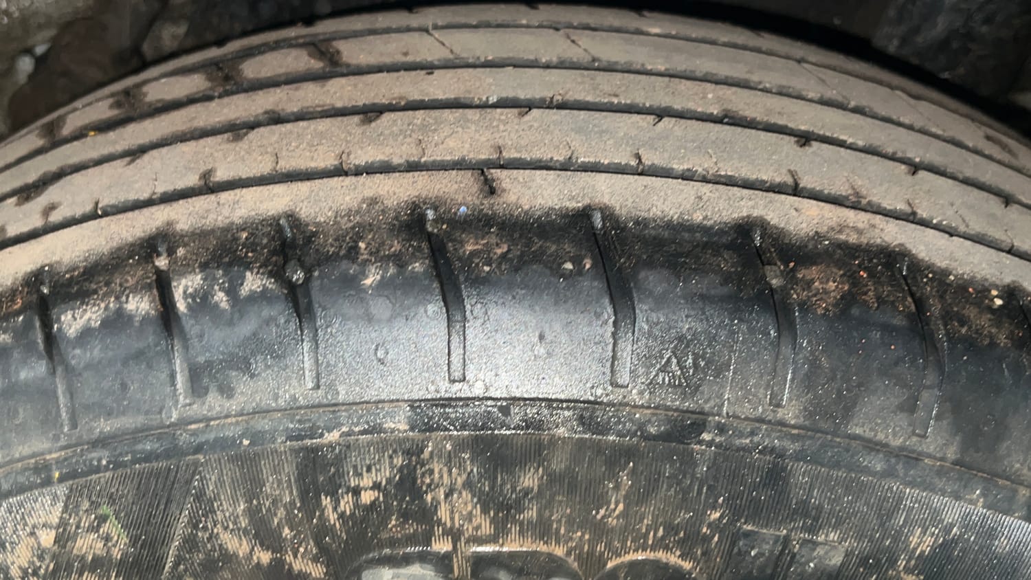 Used 2022 Hyundai Venue S 1.2 Petrol Petrol Manual tyres LEFT REAR TYRE TREAD VIEW