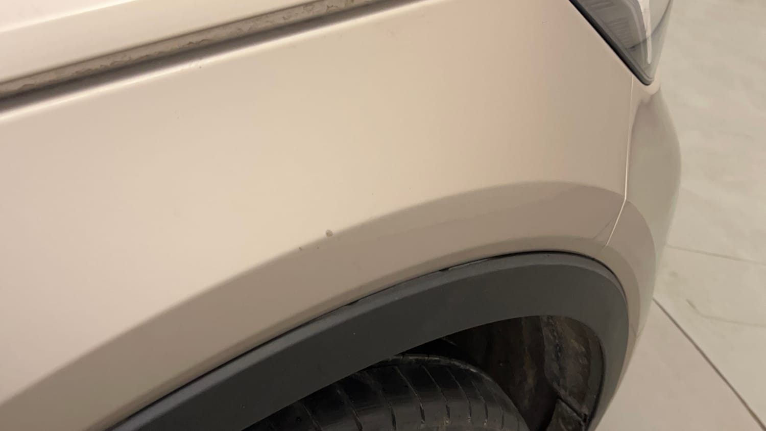 Used 2023 Volvo XC40 B4 Ultimate Petrol Automatic dents MINOR SCRATCH