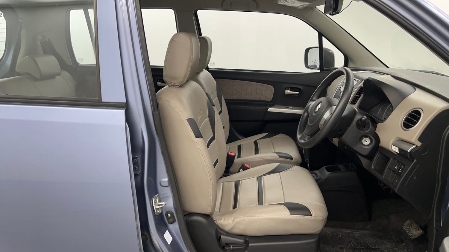 Used 2016 Maruti Suzuki Wagon R 1.0 VXI AMT Petrol Automatic interior RIGHT SIDE FRONT DOOR CABIN VIEW