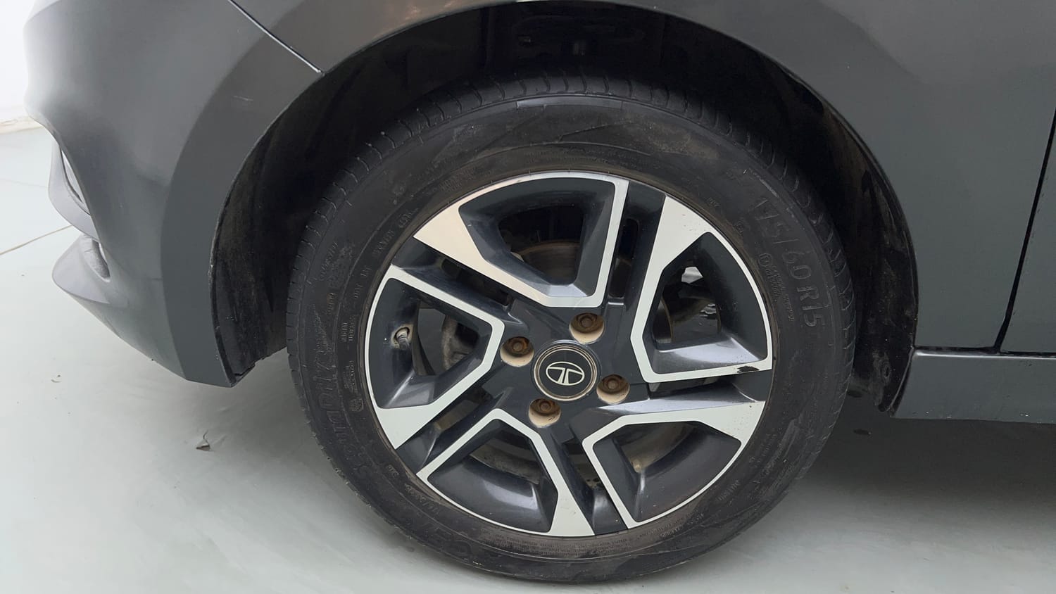 Used 2020 Tata Tiago XZ Plus Petrol Manual tyres LEFT FRONT TYRE RIM VIEW