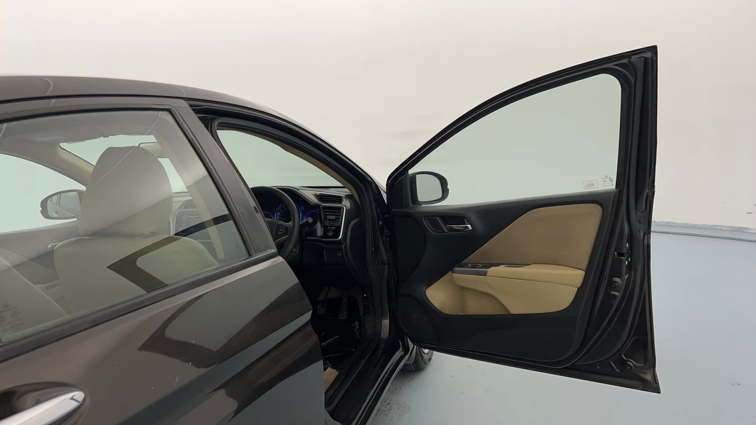 Used 2014 Honda City V Petrol Manual interior RIGHT FRONT DOOR OPEN VIEW