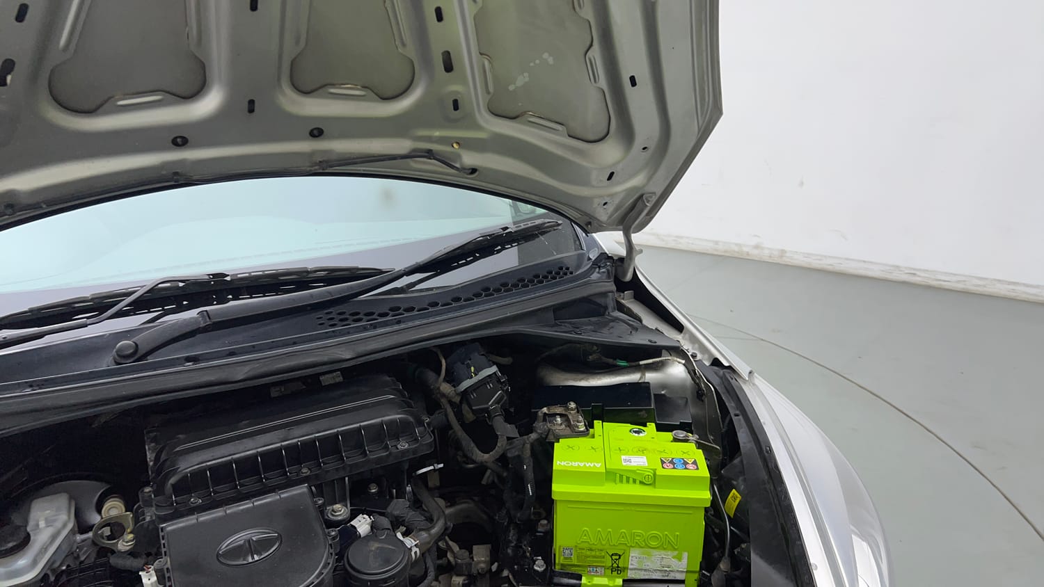 Used 2019 Tata Tiago Revotron XZ Petrol Manual engine ENGINE LEFT SIDE HINGE & APRON VIEW