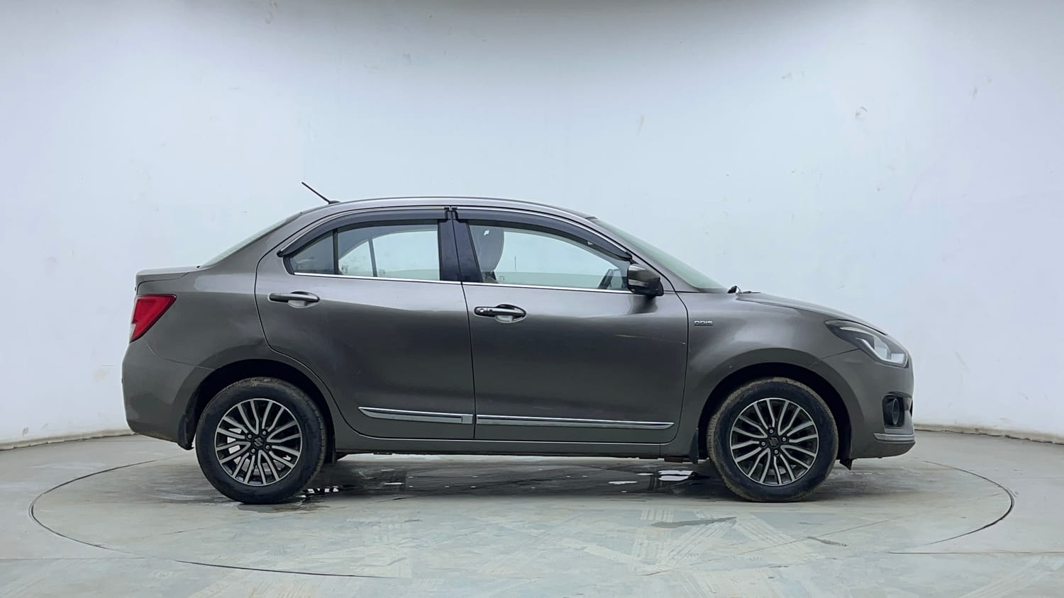 Used 2018 Maruti Suzuki Dzire ZDi Plus AMT Diesel Automatic exterior RIGHT SIDE VIEW