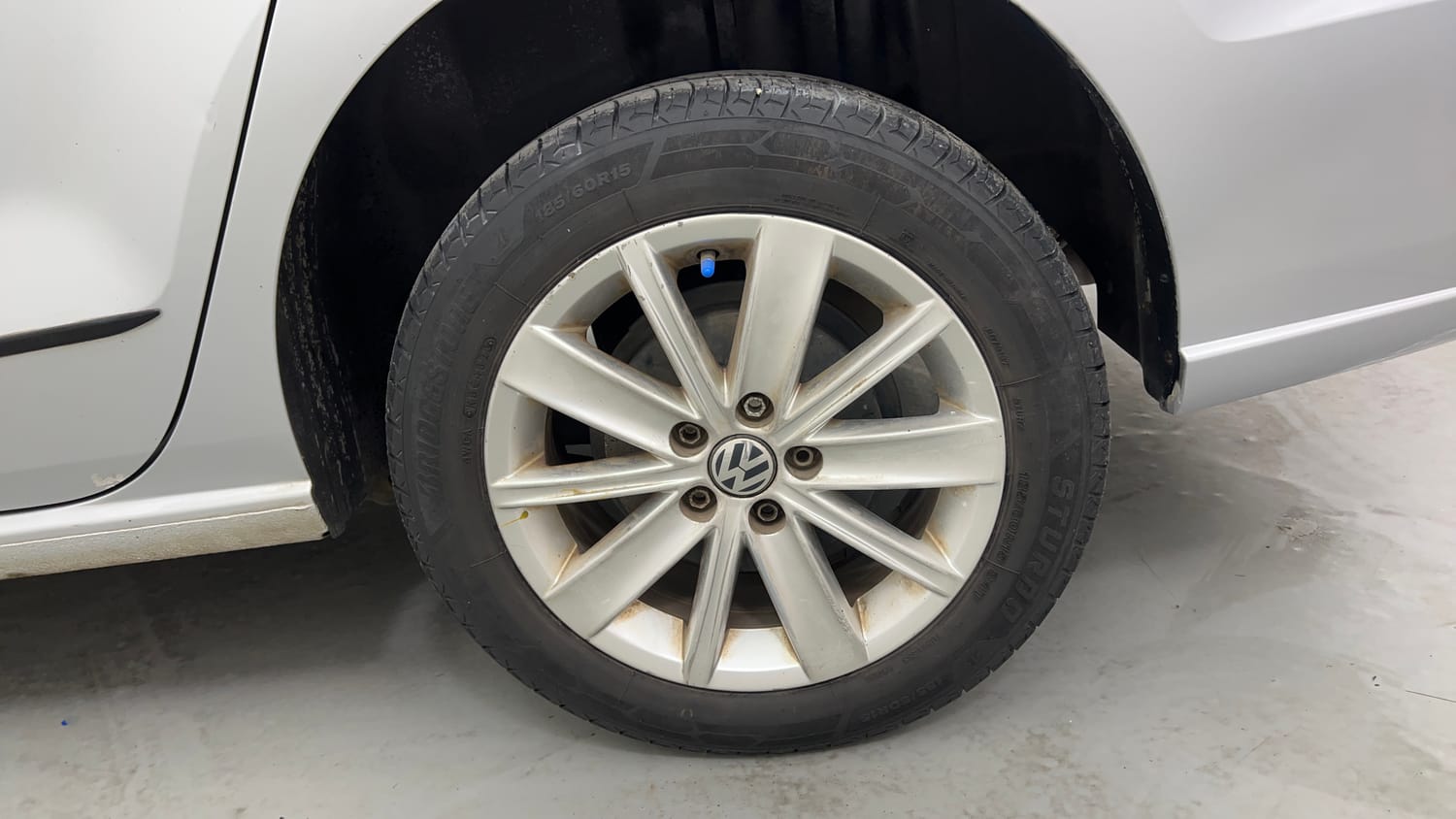 Used 2016 Volkswagen Vento Highline 1.2 (P) AT Petrol Automatic tyres LEFT REAR TYRE RIM VIEW
