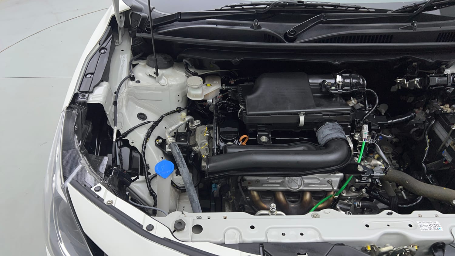 Used 2024 Maruti Suzuki Baleno Sigma MT Petrol Manual engine ENGINE RIGHT SIDE VIEW