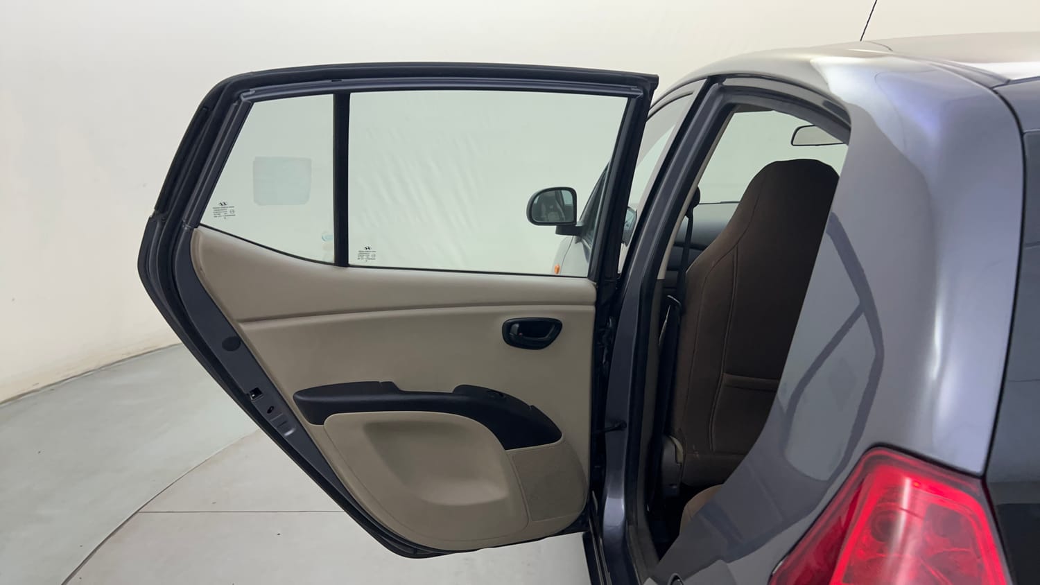 Used 2015 Hyundai i10 Magna 1.1 iRDE2 Petrol Manual interior LEFT REAR DOOR OPEN VIEW