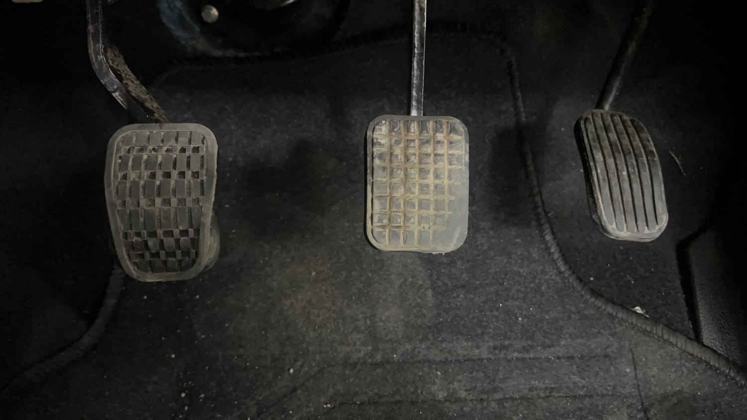 Used 2018 Tata Hexa XE 4x2 7 STR Diesel Manual interior PEDALS VIEW
