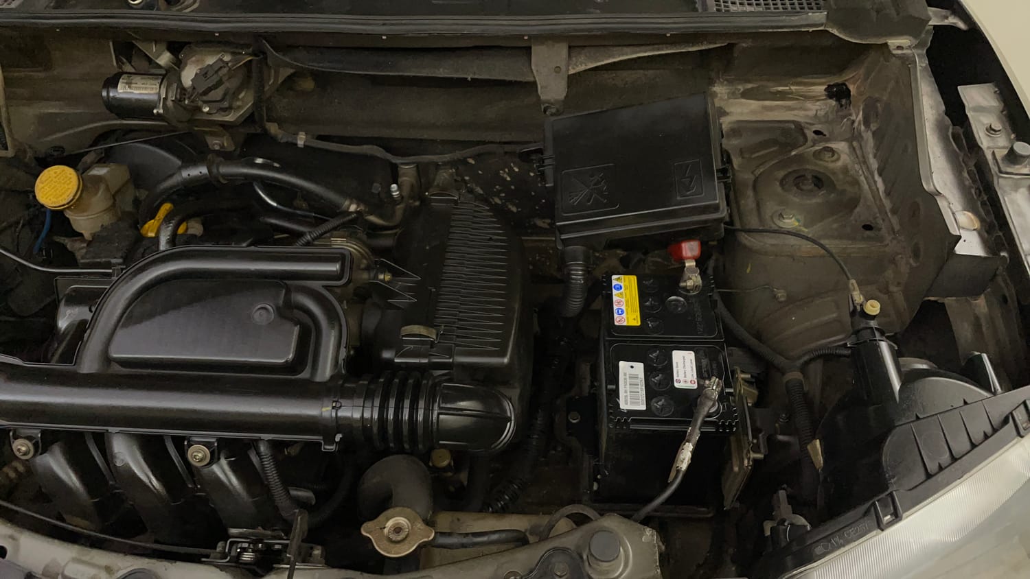 Used 2019 Renault Kwid RXT Opt Petrol Manual engine ENGINE LEFT SIDE VIEW
